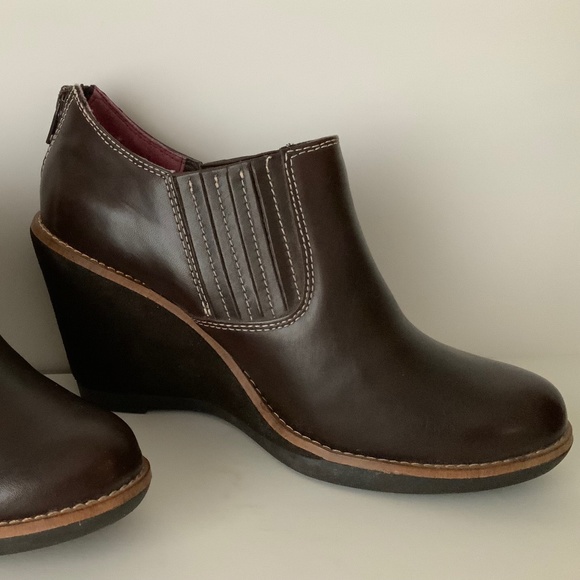 Hush Puppies Cignet Leather Wedge Booties - 8 - Picture 4 of 10